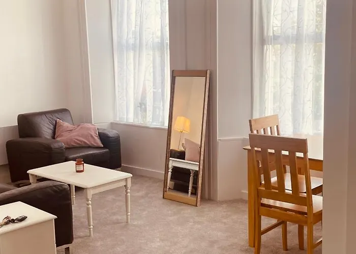 Apartment Colton House - 1 *